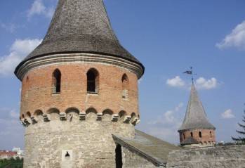 TWIERDZE KRESOWE I LWÓW